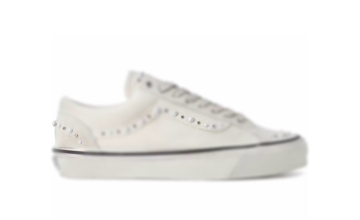 VANz PEARL WHITE